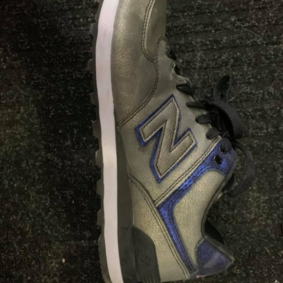 New Balance Unisex Sneakers - Picture 2 of 3